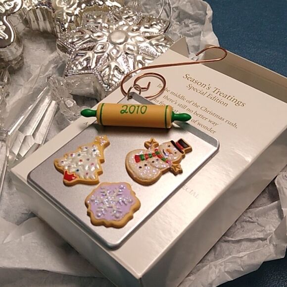 Vintage & Artisan Gold and Silver Holiday Ornaments Group Cottagecore - Picture 6 of 10